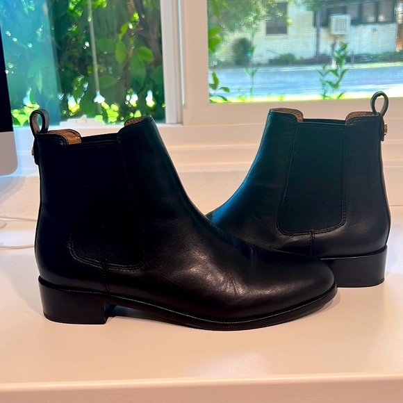 Vince Camuto Signature Mabry Chelsea boot - Picture 4 of 6